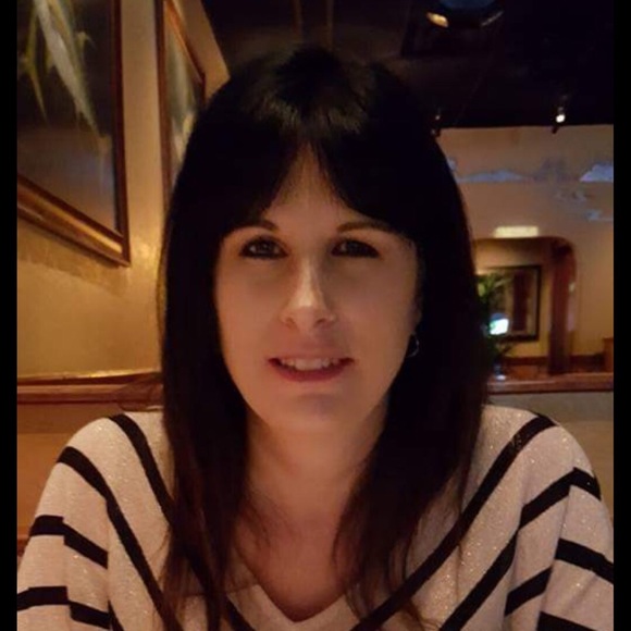 Meet your Posher, Robin - Picture 2 of 2